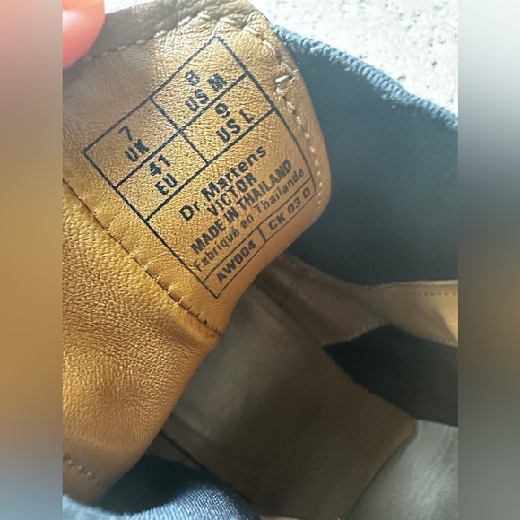 Dr. Martens Victor Black Leather Chelsea Boots Size 8 - Picture 6 of 10